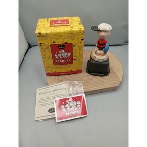 Hallmark Peanuts Gallery Figurine Charlie Brown Baseball 7th Inning Stretch 2394